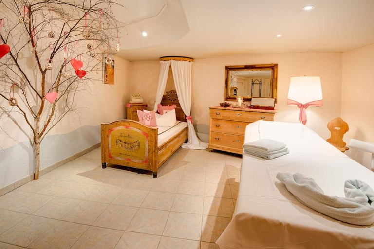 Bedroom 3, Familien- & Vitalhotel Auenhof, Innsbruck Land