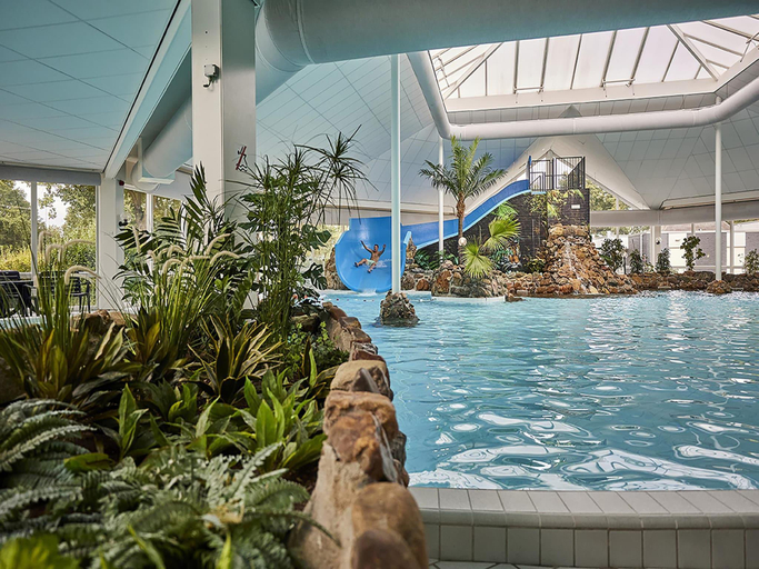 Sport & Beauty 2, Farmhouse in Limburg with Sauna Pool, Roggel en Neer