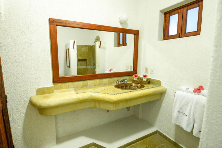 Bathroom 3, Catalina Beach Resort, José Azueta