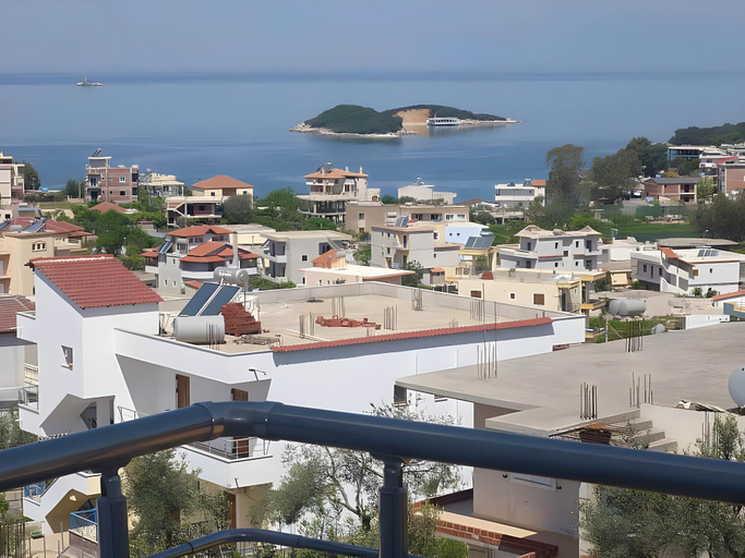 Others 4, Joni Apartments, Sarandës