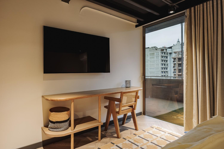 Others 4, H10 - Provenza, Medellín