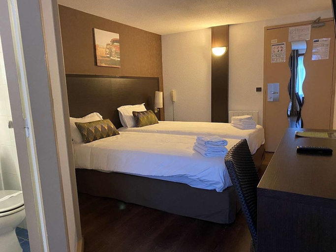 Bedroom 3, SHELDER Hotel - CHERBOURG EN COTENTIN - Equeurdreville, Manche