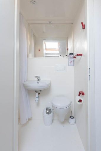 Bathroom 4, Residence de l'Alliance, Alpes-Maritimes