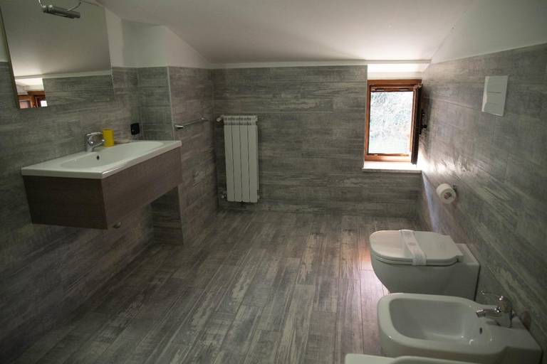 Bathroom 2, Il Melograno Ristorante e B&B Benevento, Benevento