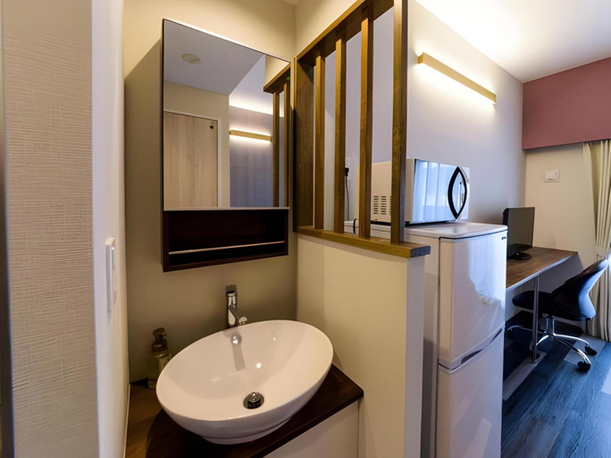 Bathroom 5, Mr.KINJO in Nica's　Makishi station, Naha