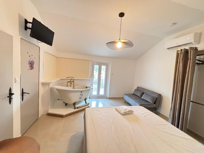 Others 4, Villa Belle Epoque Saint-Raphael, Var