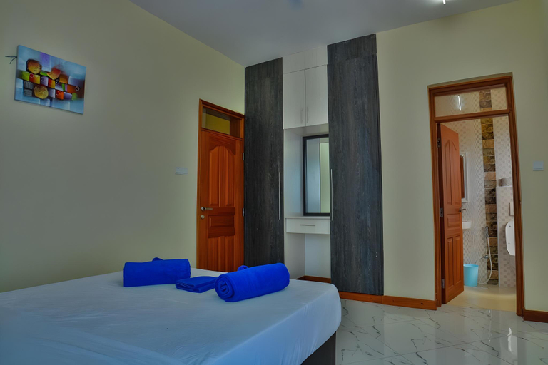 Bedroom, Fenns Cozy Apartment - Nyali, Nyali