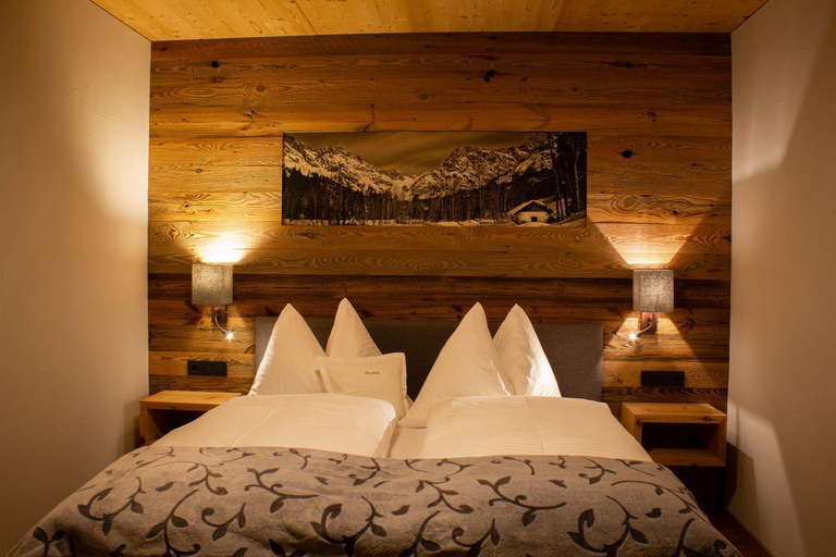 Bedroom 2, Ferienwohnungen Obermussbach, Zell am See