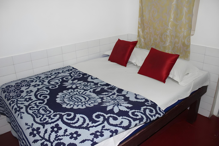Bedroom 5, Balaji Guest house, Puducherry
