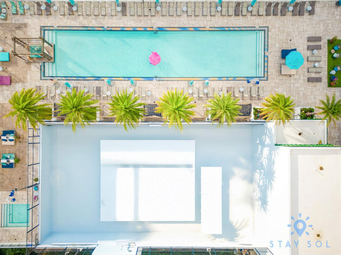 Others 5, Oceanfront View - Balcony - Hot Tub - Gym, Broward