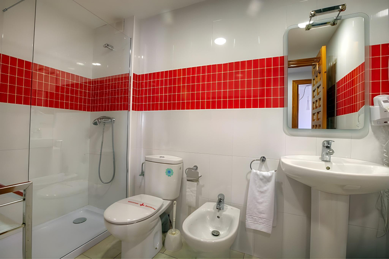Bathroom 4, Apartamentos Royal Life, Baleares