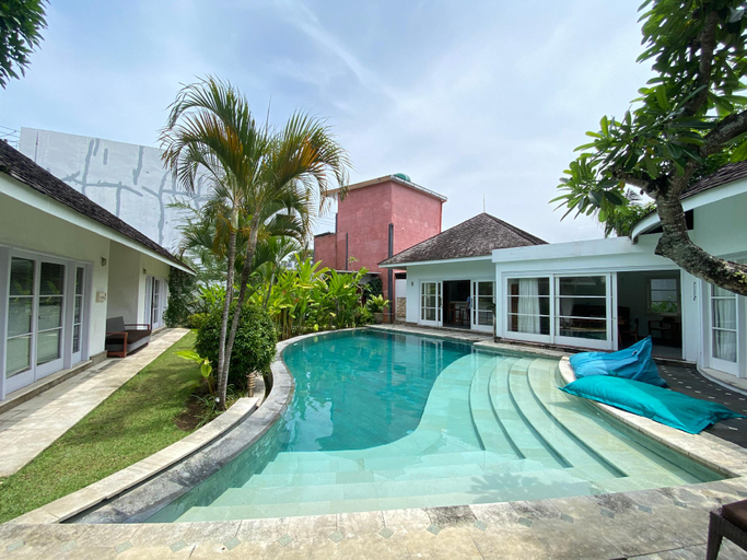 Sport & Beauty 2, Batu Bolong Residence, Badung