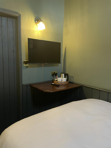 Bedroom 2, The Plume of Feathers, Hampshire