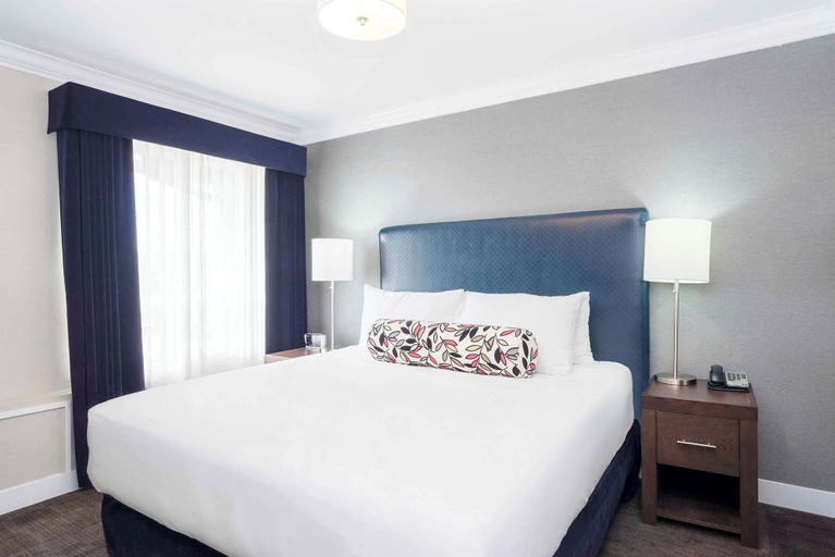 Bedroom 3, Sandman Signature Prince George Hotel, Fraser-Fort George