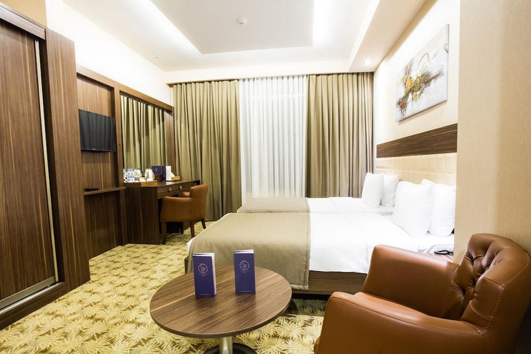 5, Istanbul Gold, Baku