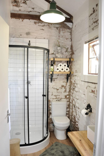 Others 5, SOUSIE'S RUSTIC STAY, Capricorn