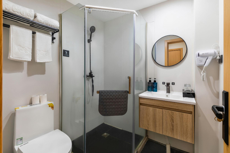 Bathroom 3, Huajing Hotel (Pingyang Ounan), Wenzhou