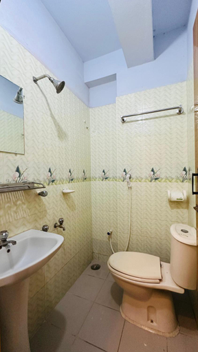 Bathroom 5, Hotel zam Zam Residential, Dhaka
