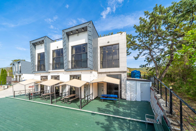 Exterior & Views 1, The Seolem Onsuswimmingpool Pension, Yeosu