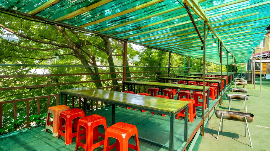 Food & Drinks 2, Gun Adul Pension, Gapyeong