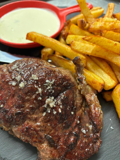 Food & Drinks 5, Auberge du Cézallier, Cantal