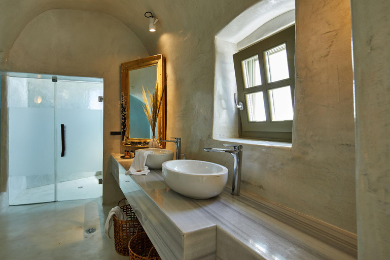 Bathroom 3, Rhenia's Villas, South Aegean