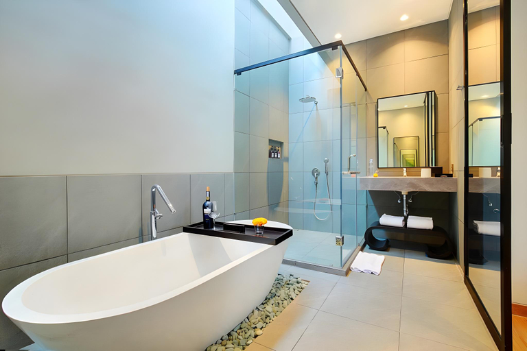 Bathroom, Aarna Villas, Badung