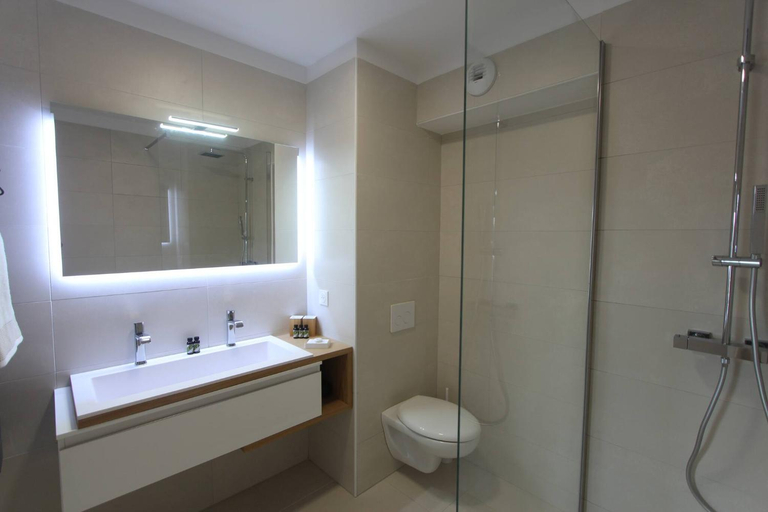 Bathroom 3, Sun Paradise SeaView&Terrace Parking&Pool, Alpes-Maritimes