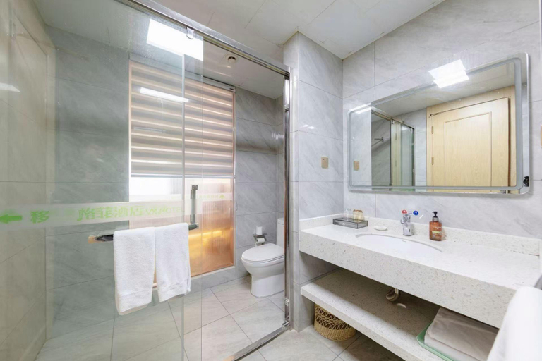 Bathroom 3, Green Tree Inn Anhui Bozhou Lixin Wanbei  Mart, Bozhou