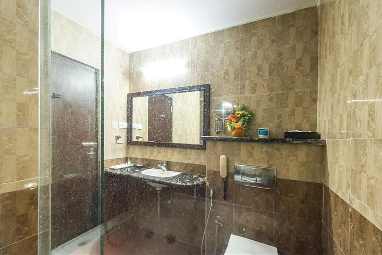 Bathroom 3, Hotel RR Inn, Tirunelveli
