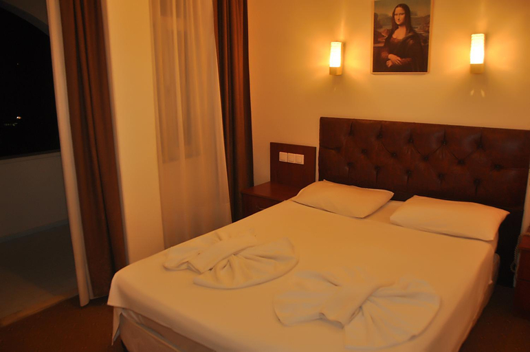 Bedroom 2, Korient Mira Hotel, Kemer