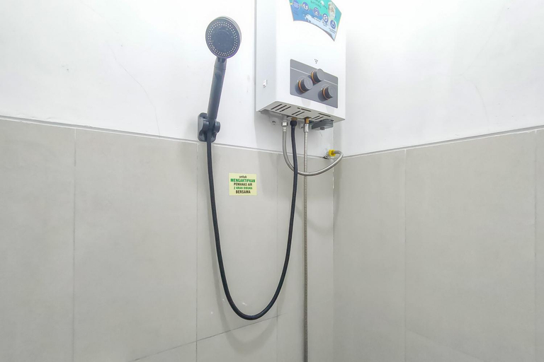 Bathroom 3, Oemah 85 Syariah, Banyumas