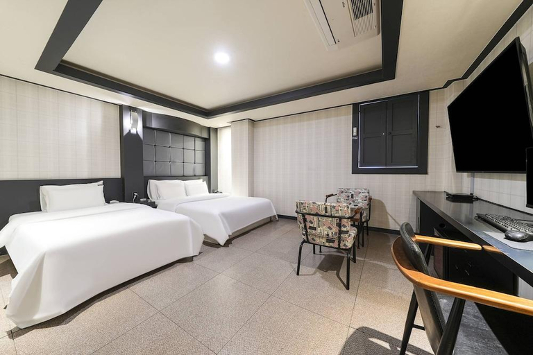 Bedroom 3, Incheon (Juan) Tomato Hotel, Nam