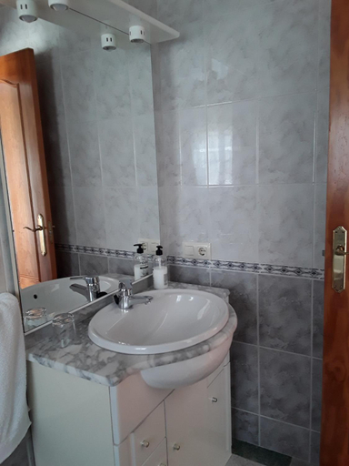 Bathroom 2, Hostal San Andres, Almería