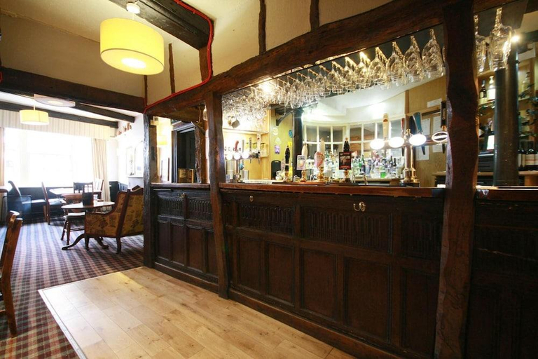 Food & Drinks 4, Crown Hotel, Cheshire East