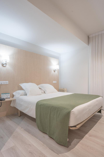 Bedroom 2, Hotel Mendez Nunez, Lugo