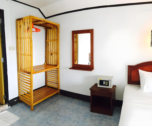 Bedroom 3, Bamboo Bay Family Resort, Ko Lanta