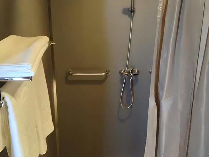 Bathroom 3, AA Lodges - Maasai Mara, Narok West