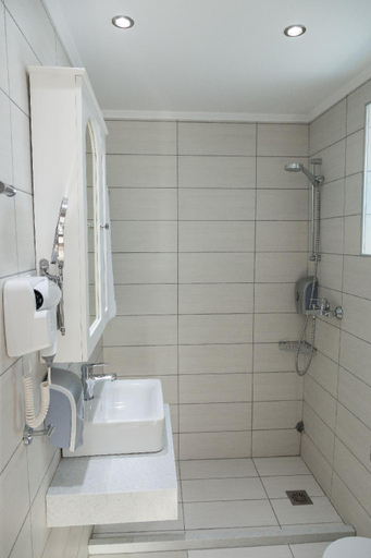 Bathroom 3, Dias Studios Kavros, Crete