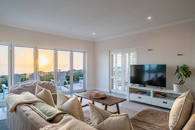 Others 5, Yzer Beach House, West Coast