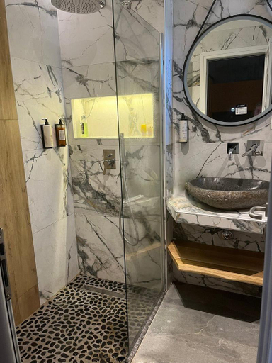 Bathroom 5, Royal Hotel and Suites, Central Macedonia