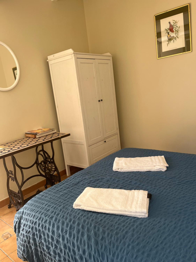 Bedroom 3, Un air de famille, Charente-Maritime
