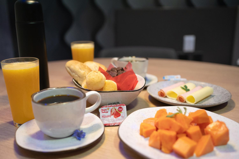 Food & Drinks