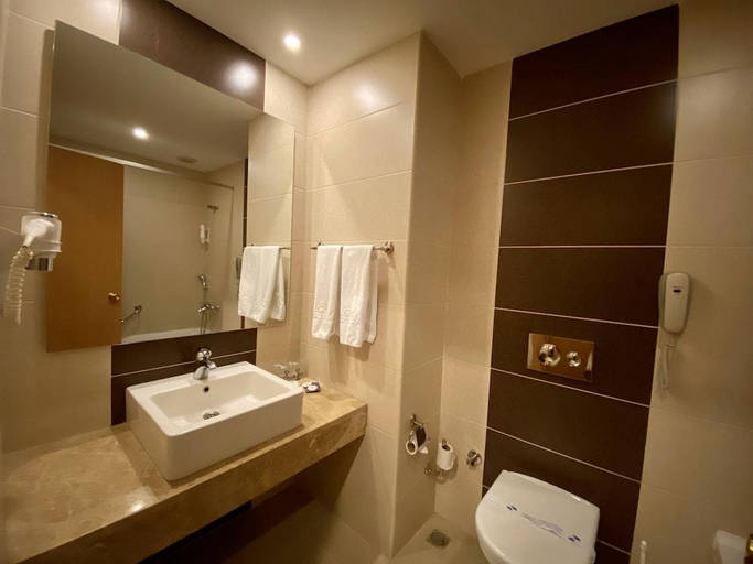 Bathroom, Perissia Hotel & Convention Center, Ürgüp