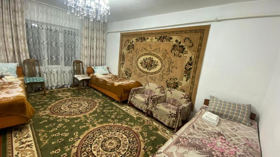 Others 2, Guest house Lola, Kochkor