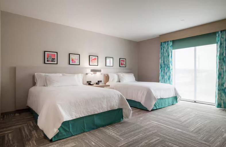 Bedroom 3, Hilton Garden Inn Perry, Houston