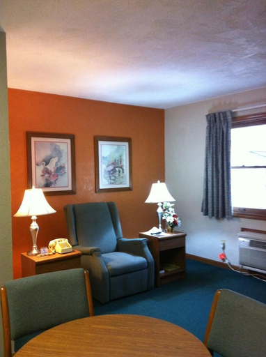 Others 4, East Street Inn Suites, Tipton