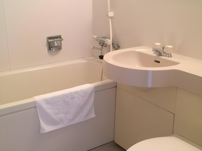 Bathroom, Station Hotel Asahiya, Nanae