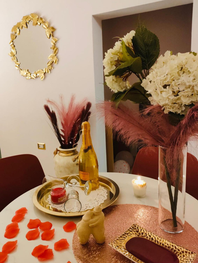 Food & Drinks, LOVELY & CHIC Rooms nei Sassi, Matera