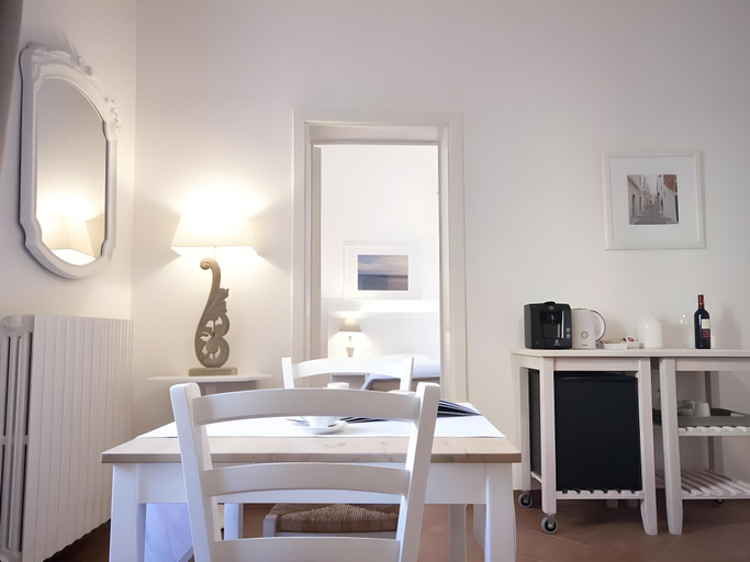 Bedroom 2, And So, Lecce